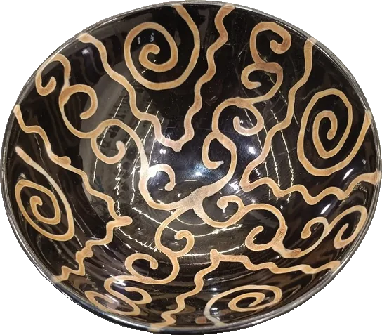 Patterned horn bowl